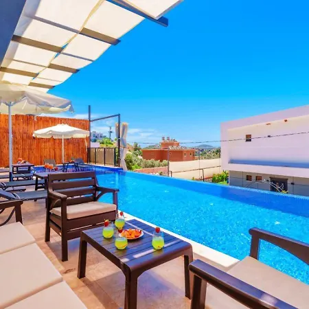 Luxury 5 Bedroom With Private Pool And Jacuzzi