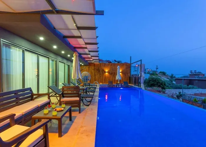 Vila Luxury 5 Bedroom With Private Pool And Jacuzzi