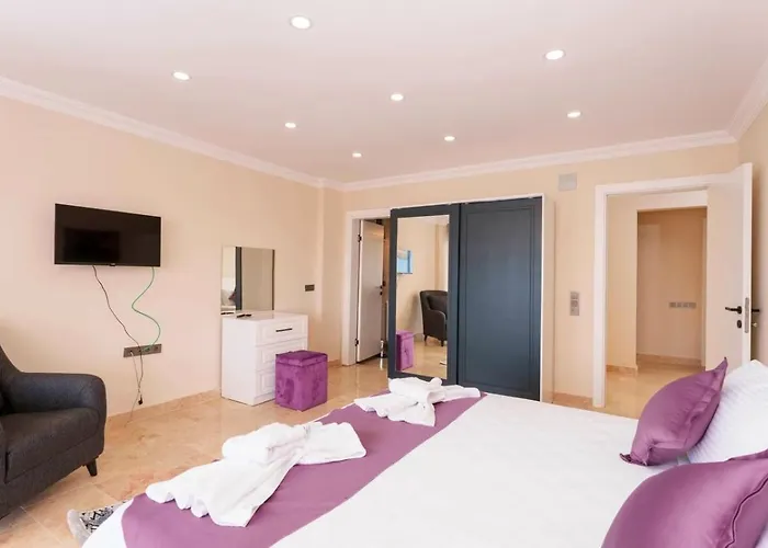 Luxury 5 Bedroom With Private Pool And Jacuzzi Kalkan