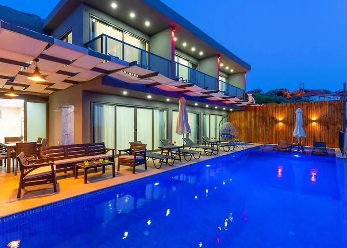Vila Luxury 5 Bedroom With Private Pool And Jacuzzi