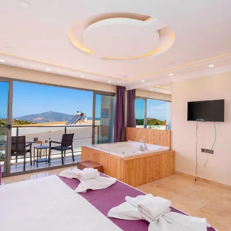 Luxury 5 Bedroom With Private Pool And Jacuzzi *