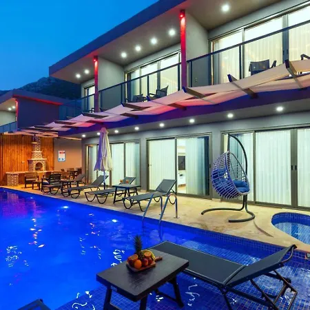 Luxury 5 Bedroom With Private Pool And Jacuzzi Vilă